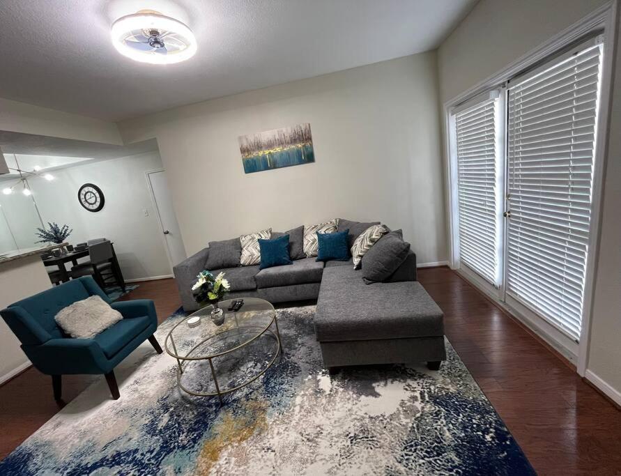 Home Away From Home-Cozy 2 Bdrm Condo/Med Cntr/Nrg Houston Exterior photo