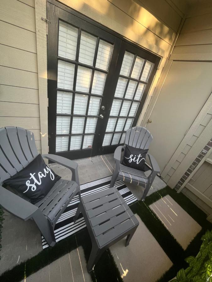 Home Away From Home-Cozy 2 Bdrm Condo/Med Cntr/Nrg Houston Exterior photo
