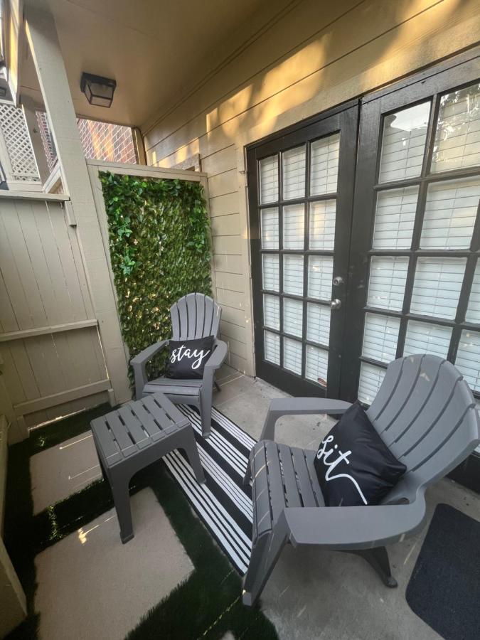 Home Away From Home-Cozy 2 Bdrm Condo/Med Cntr/Nrg Houston Exterior photo